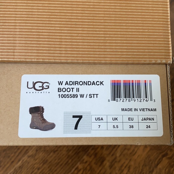 UGG boots - Picture 9 of 10